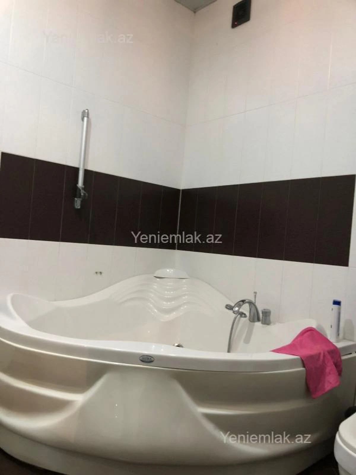 Satılır 3 otaqlı yeni tikili 150 m²