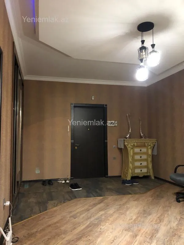 Satılır 3 otaqlı yeni tikili 150 m²