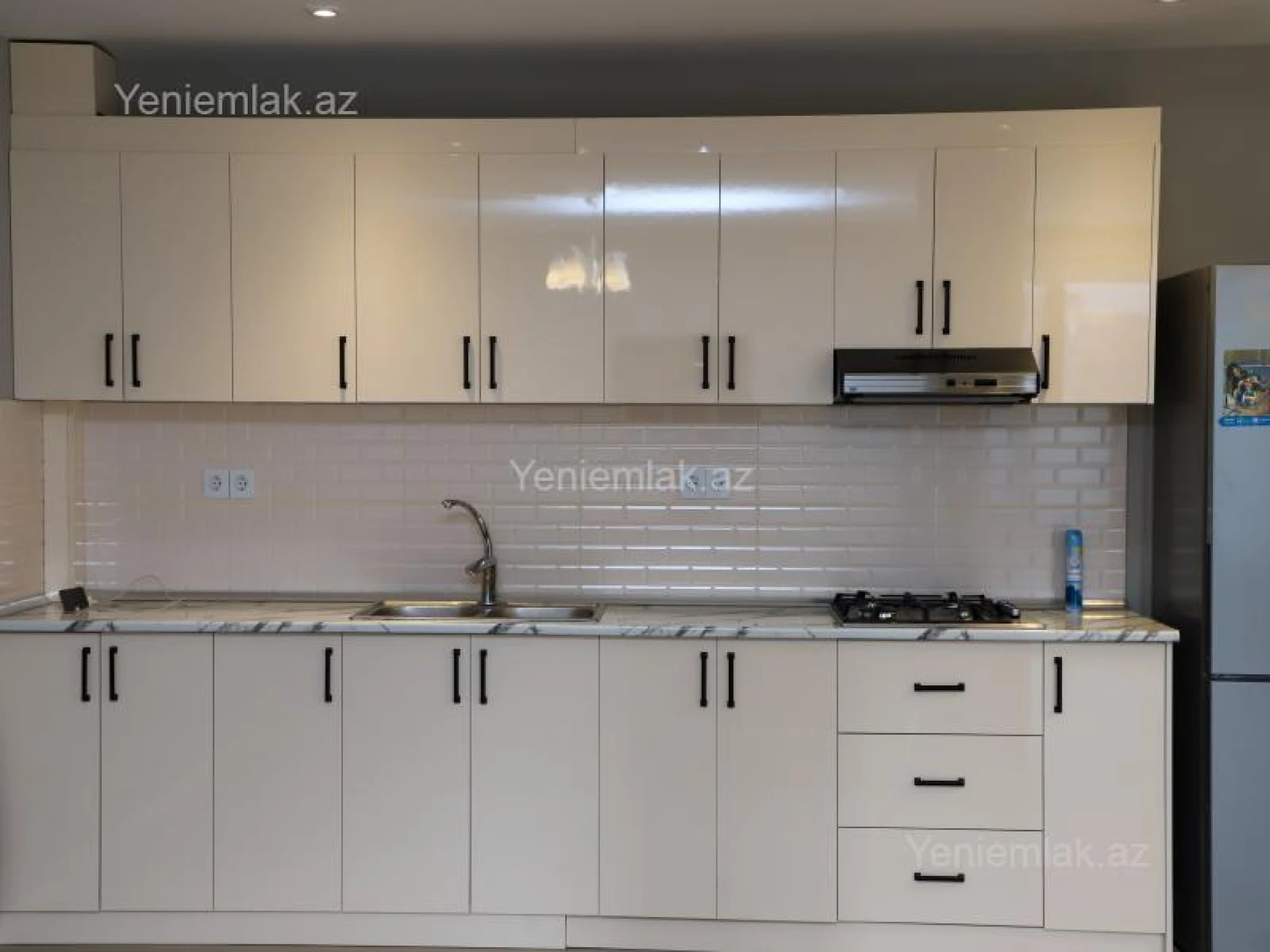 Satılır 6 otaqlı həyət evi 300 m²