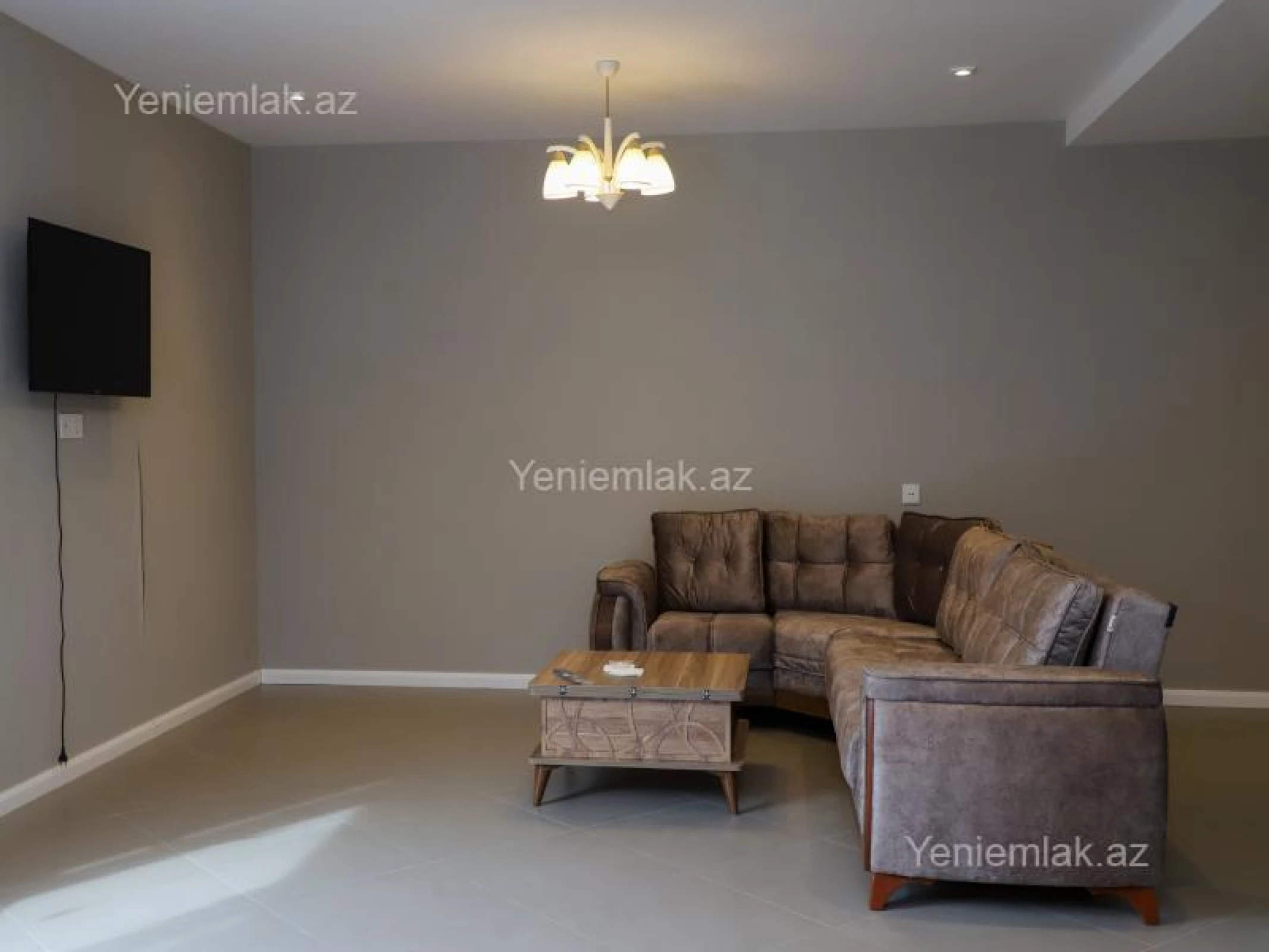 Satılır 6 otaqlı həyət evi 300 m²