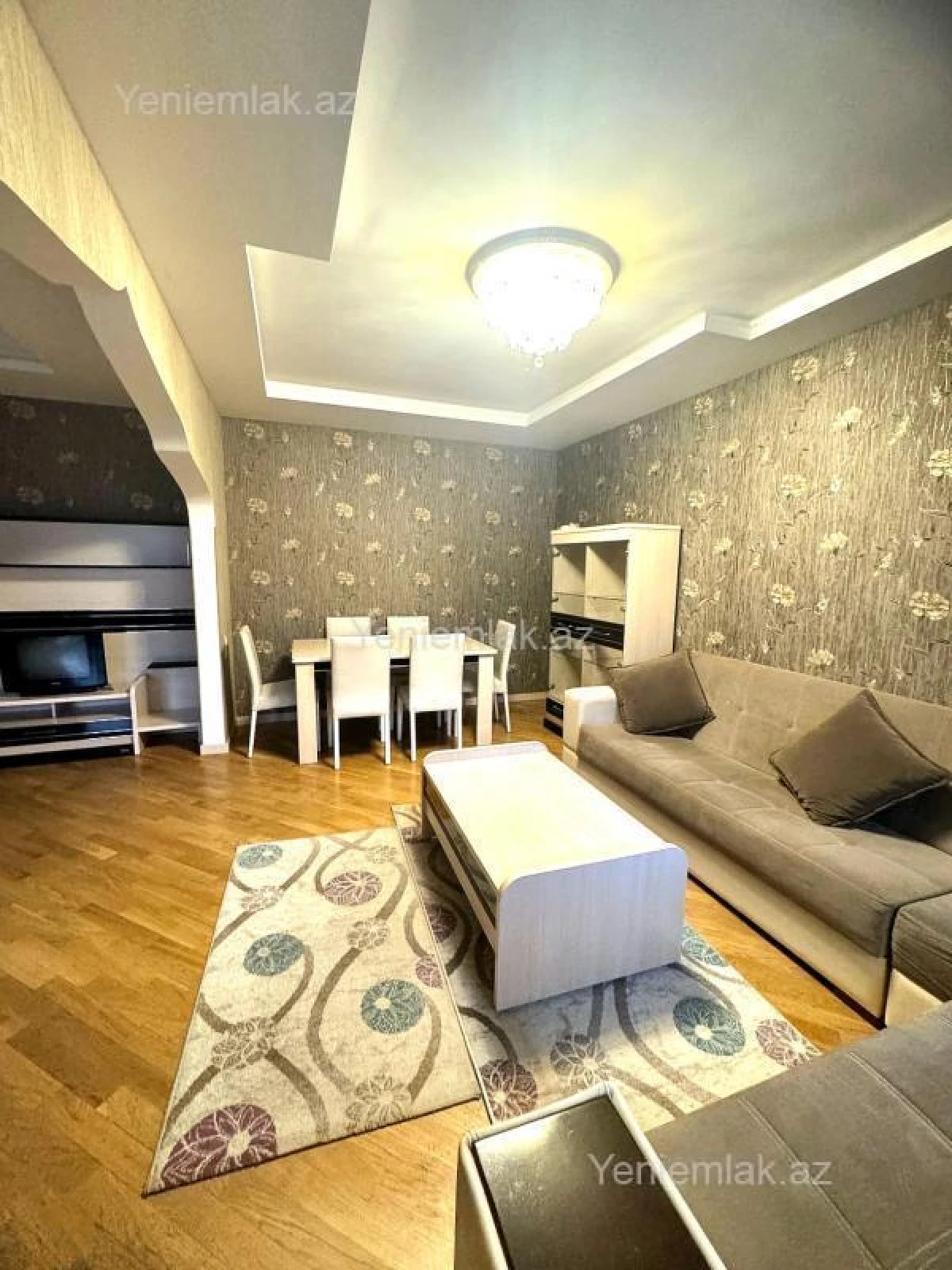 Satılır 5 otaqlı köhnə tikili 120 m²