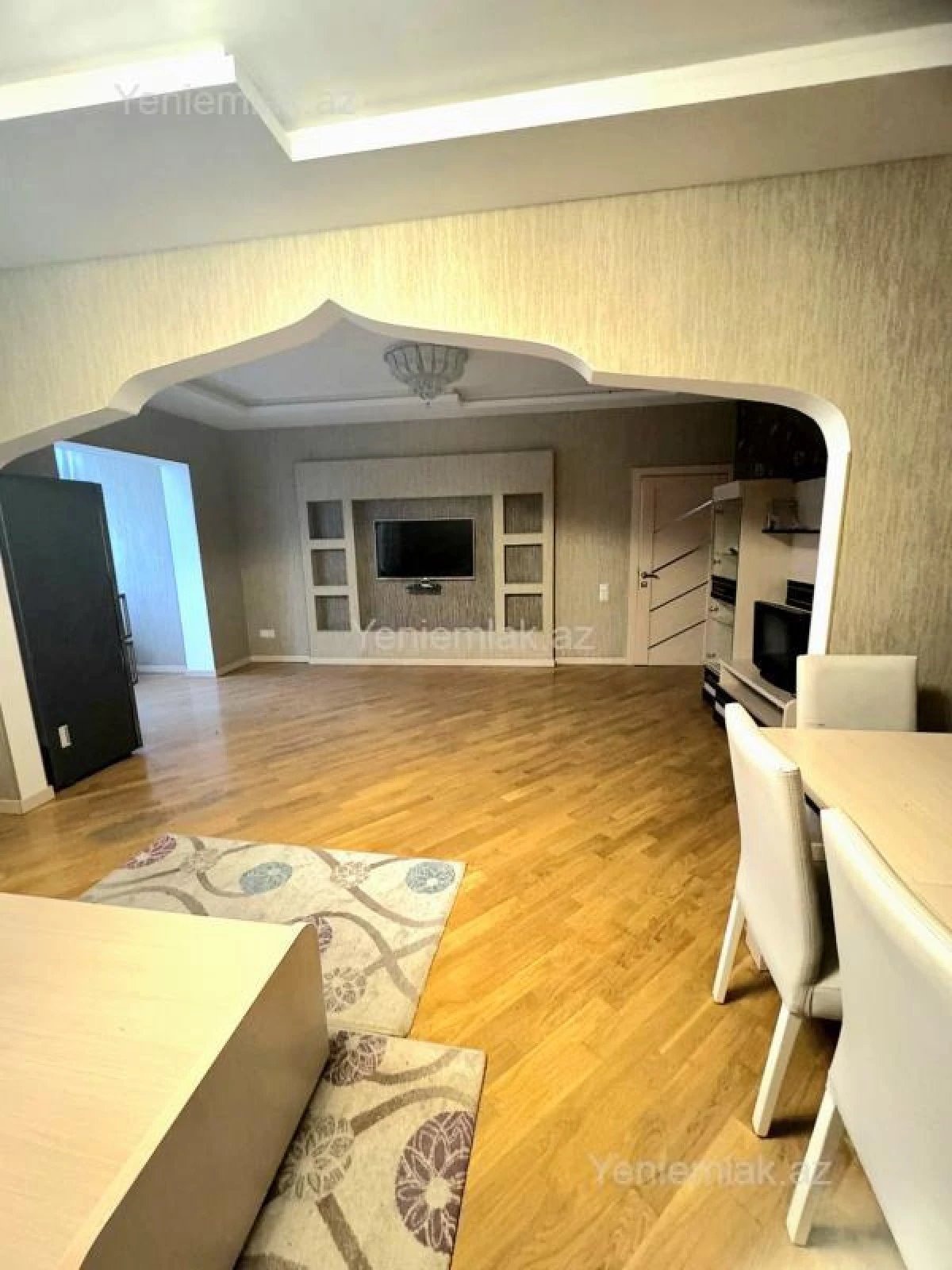 Satılır 5 otaqlı köhnə tikili 120 m²