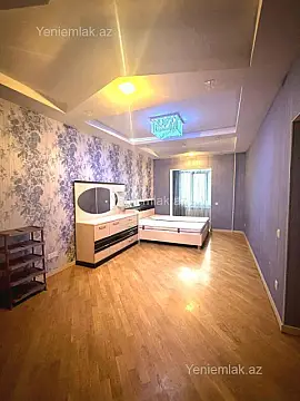 Satılır 5 otaqlı köhnə tikili 120 m²