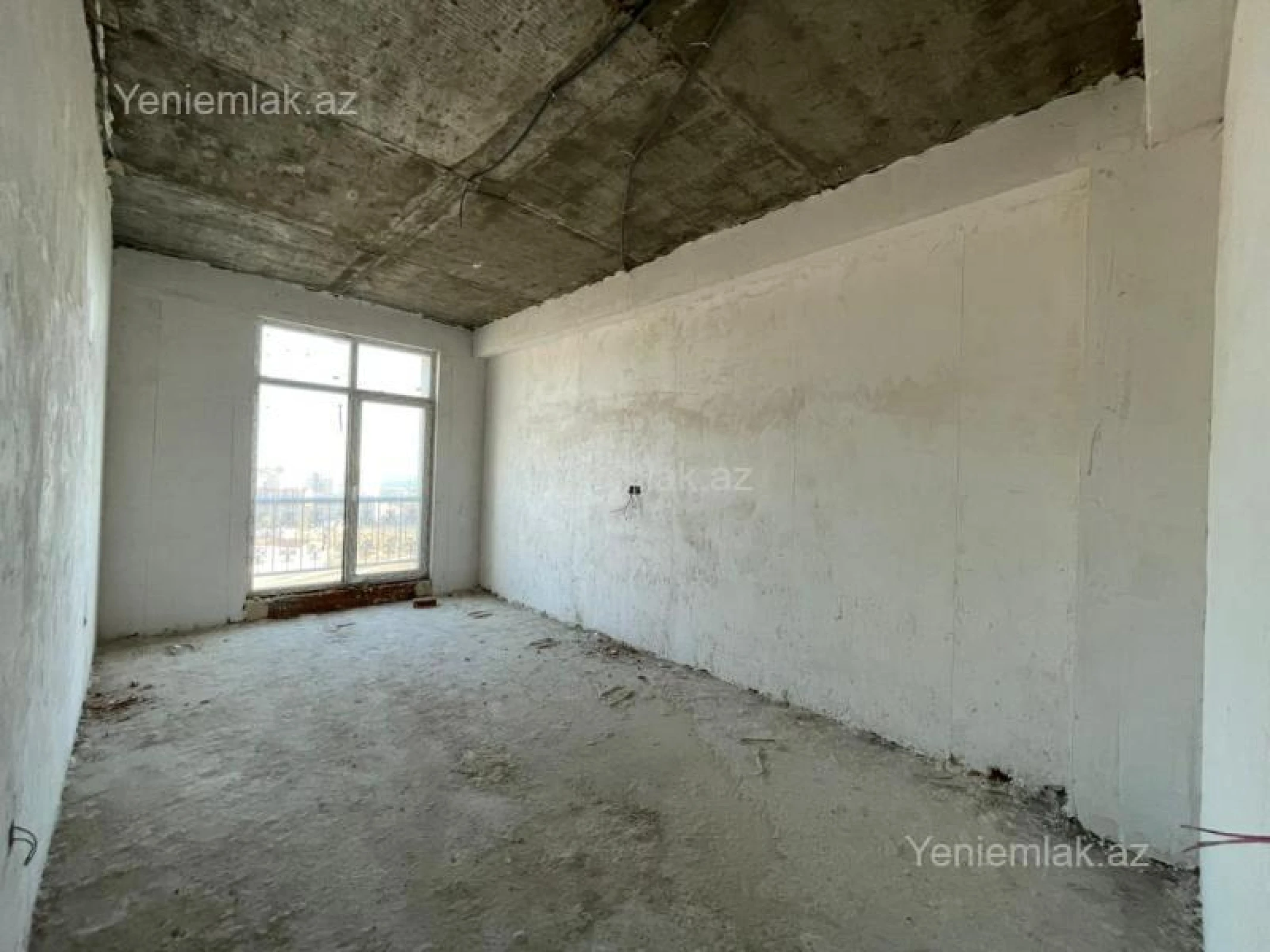 Satılır 4 otaqlı yeni tikili 215 m²