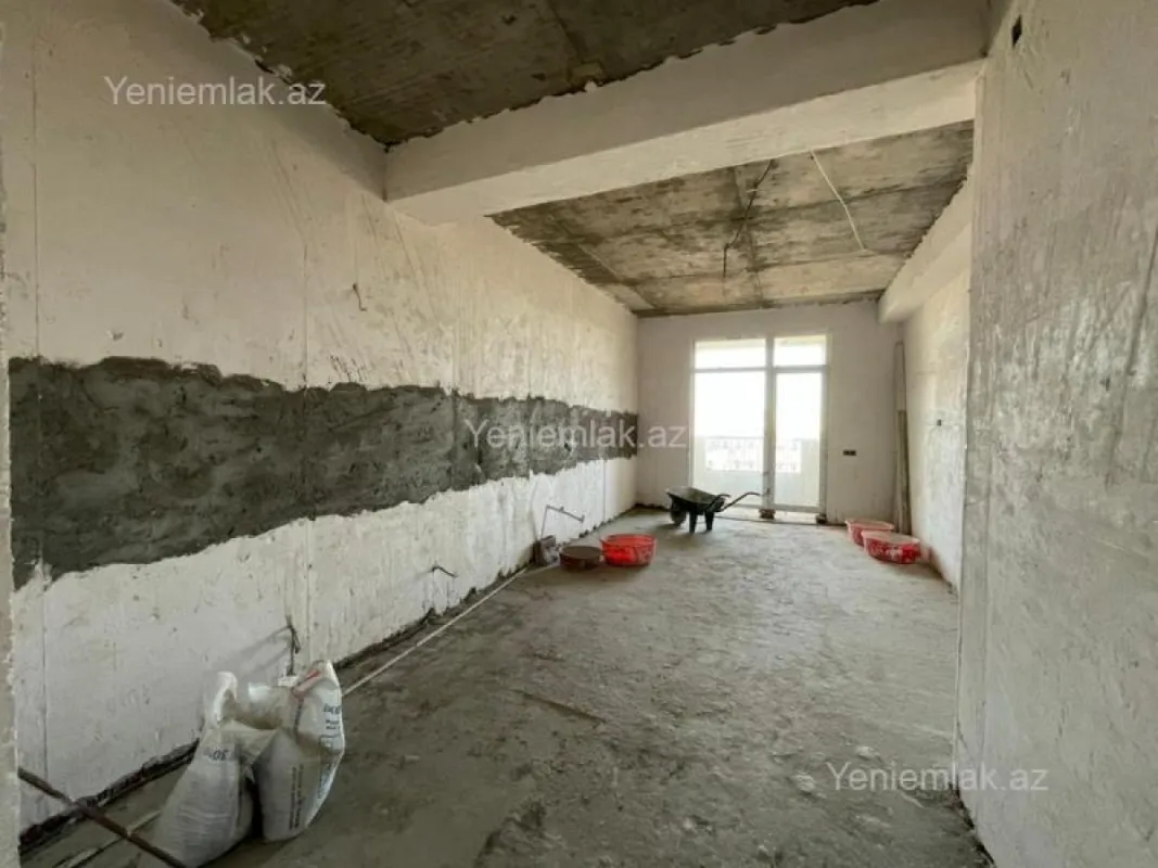 Satılır 4 otaqlı yeni tikili 215 m²