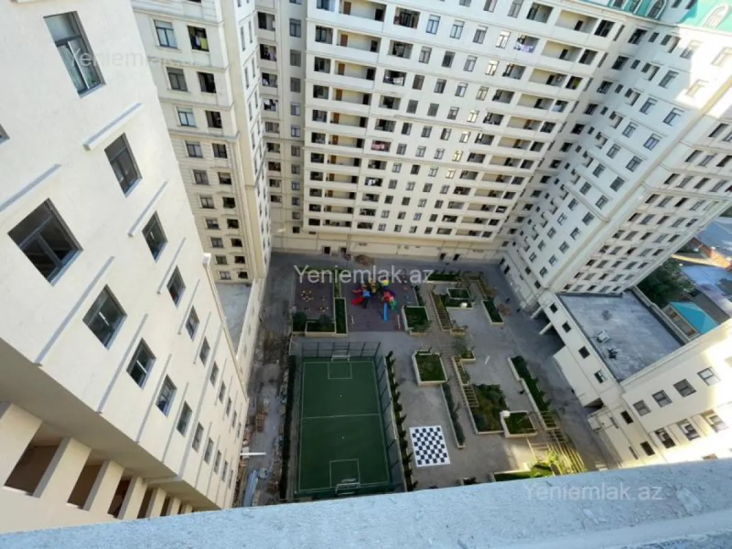 Satılır 4 otaqlı yeni tikili 215 m²