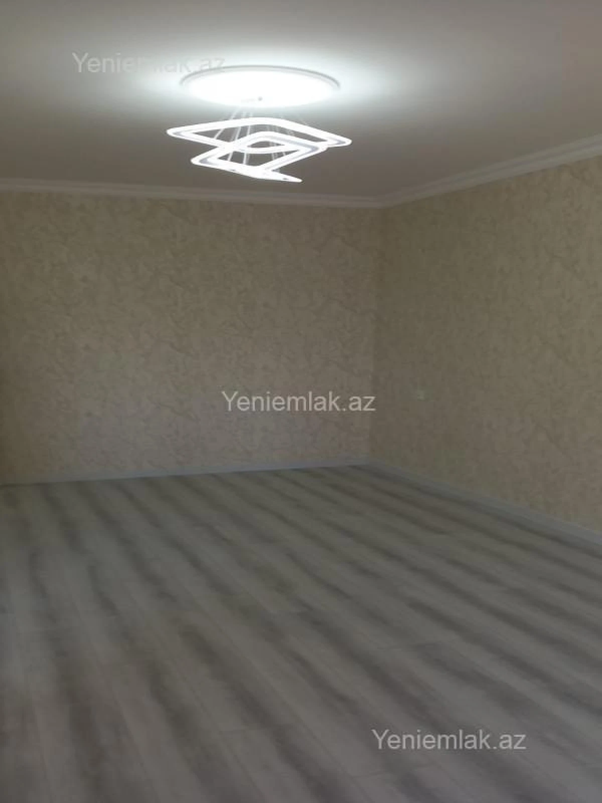 Satılır 3 otaqlı köhnə tikili 55 m²
