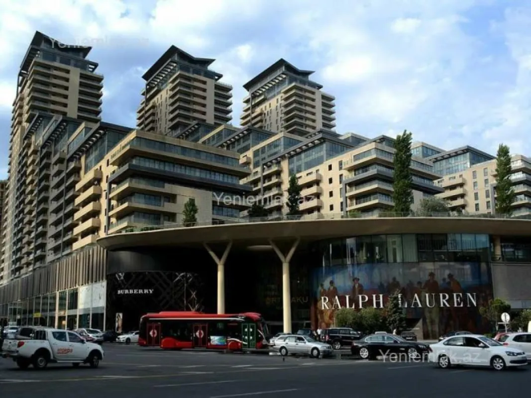 Satılır 2 otaqlı köhnə tikili 76 m²