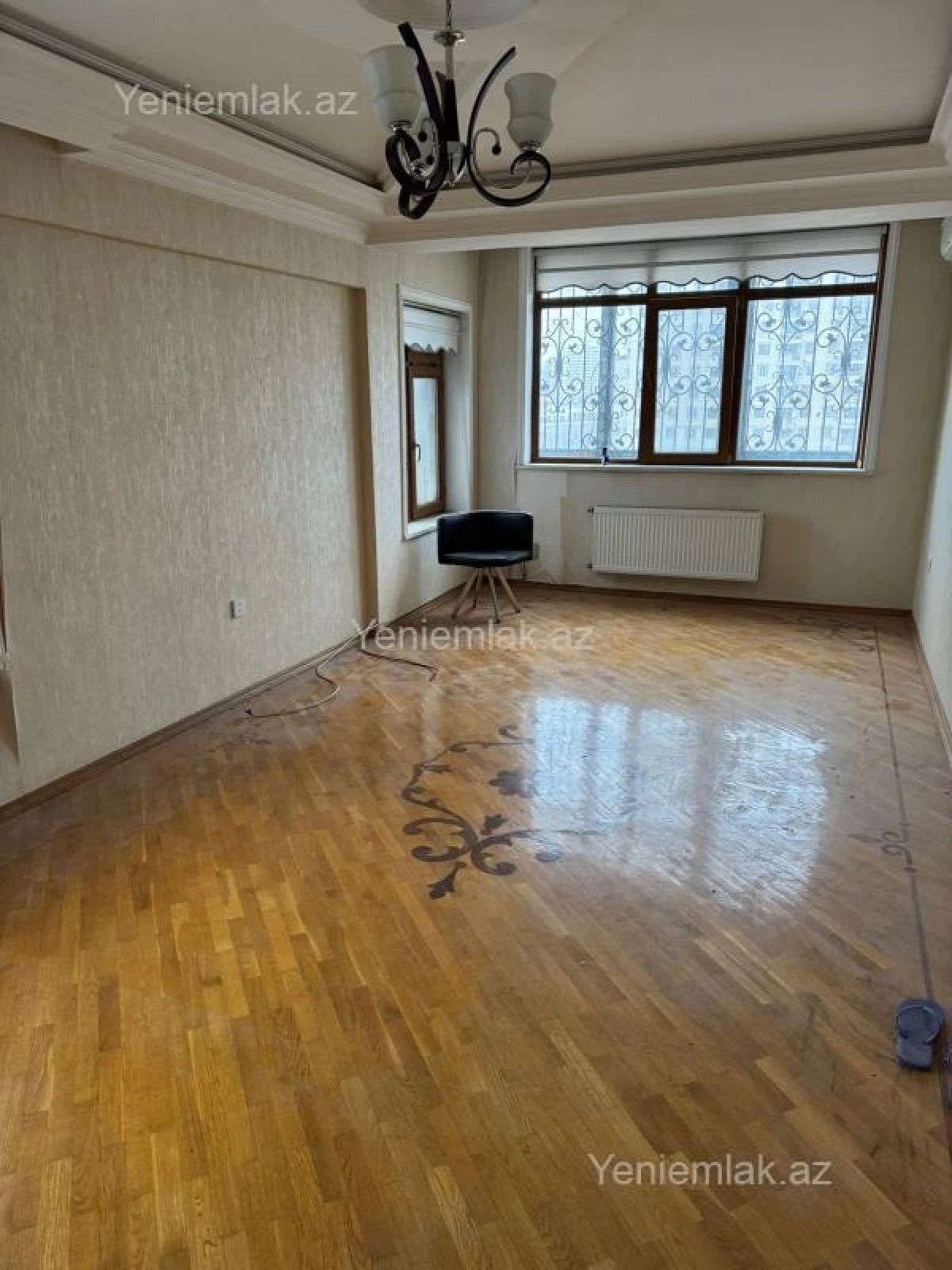 Satılır 2 otaqlı köhnə tikili 76 m²