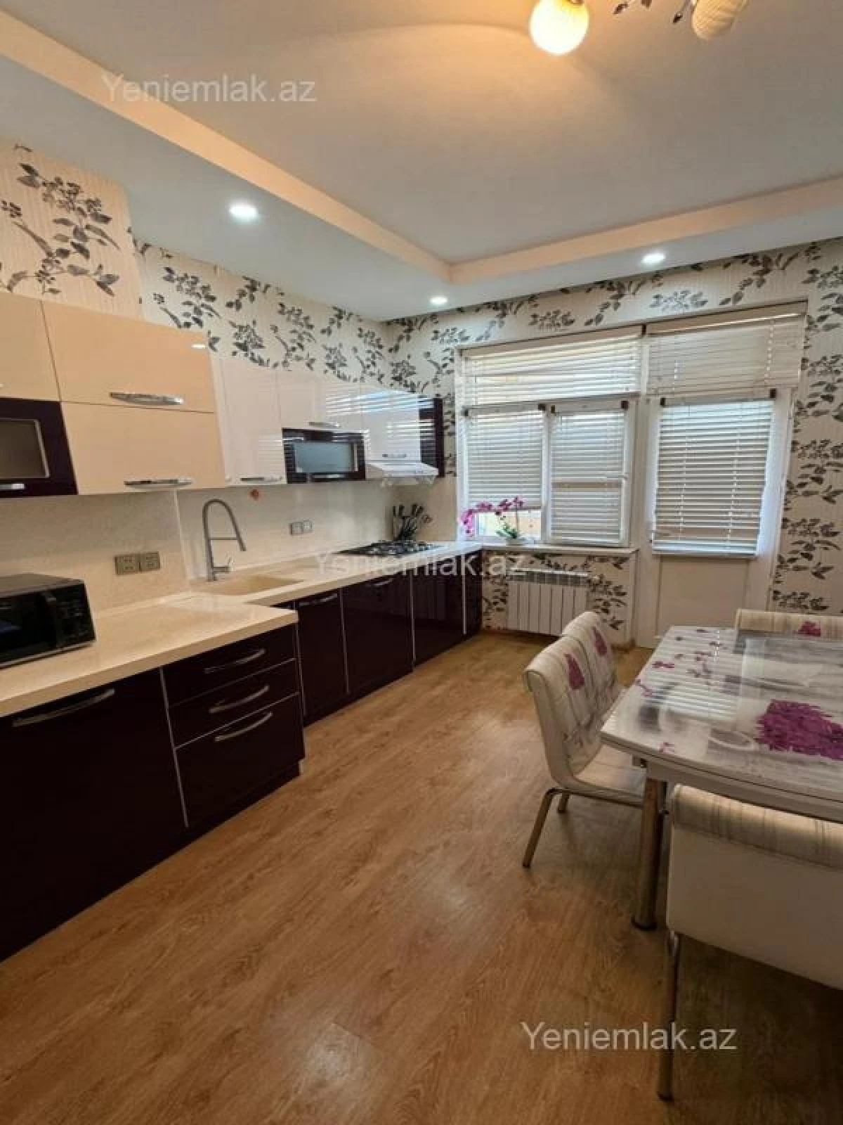 Satılır 3 otaqlı yeni tikili 114 m²