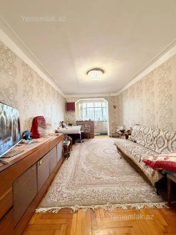 Satılır 3 otaqlı köhnə tikili 60 m²