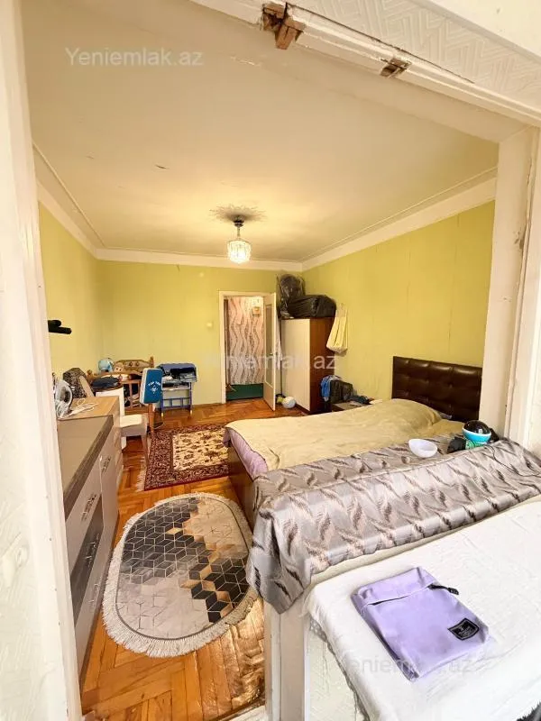 Satılır 3 otaqlı köhnə tikili 60 m²