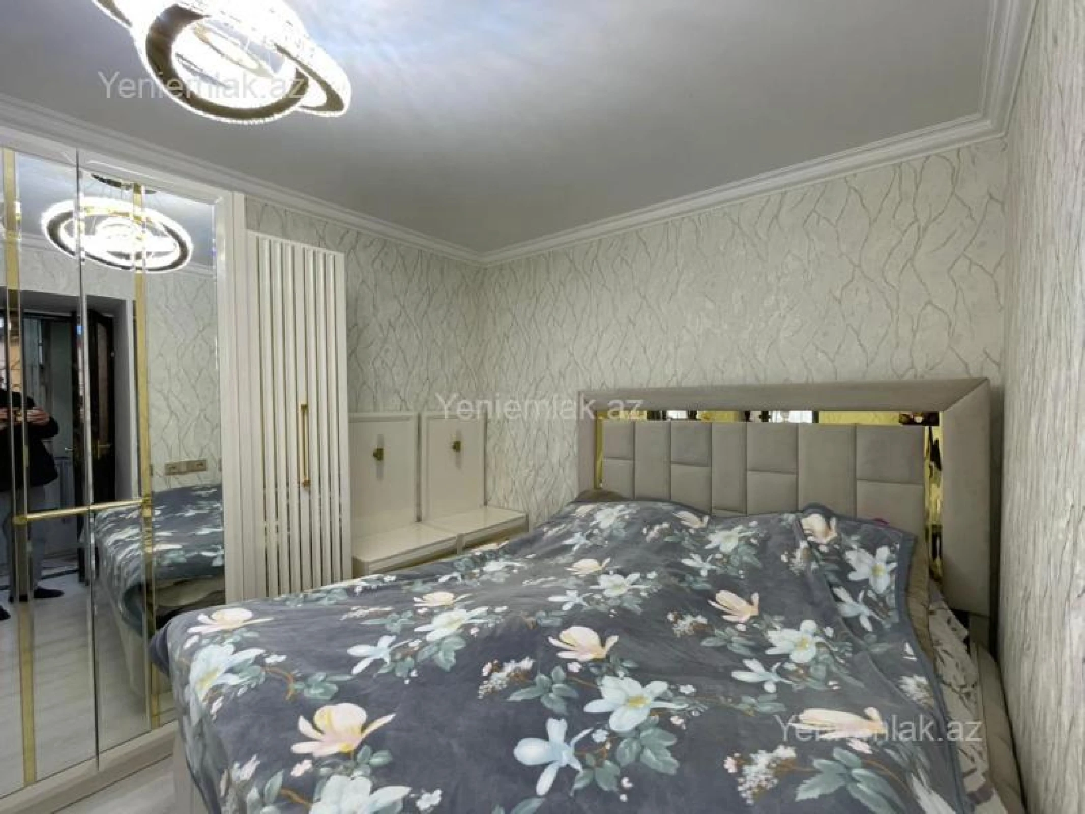 Satılır 2 otaqlı köhnə tikili 73 m²