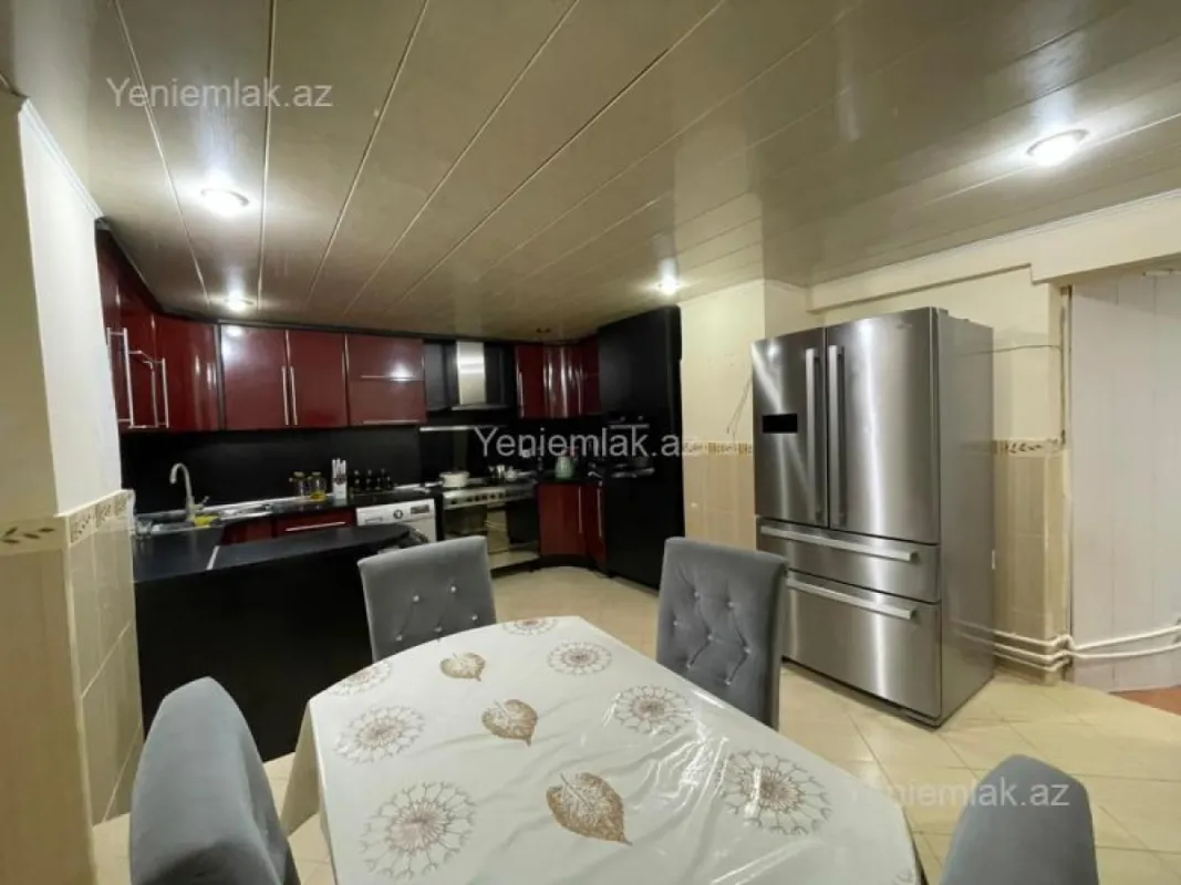 Satılır 2 otaqlı köhnə tikili 73 m²