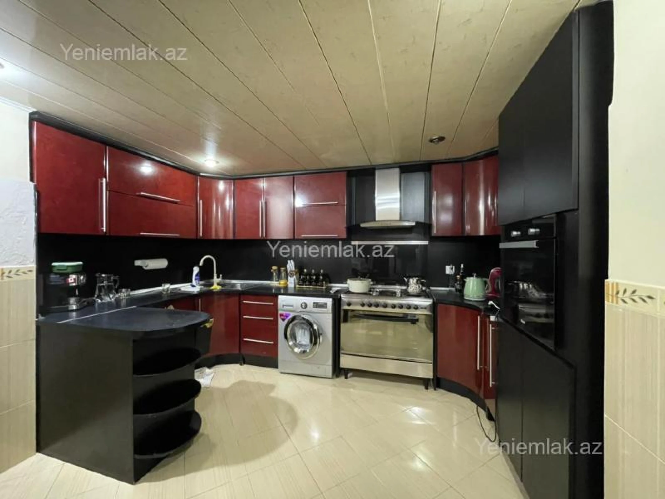 Satılır 2 otaqlı köhnə tikili 73 m²