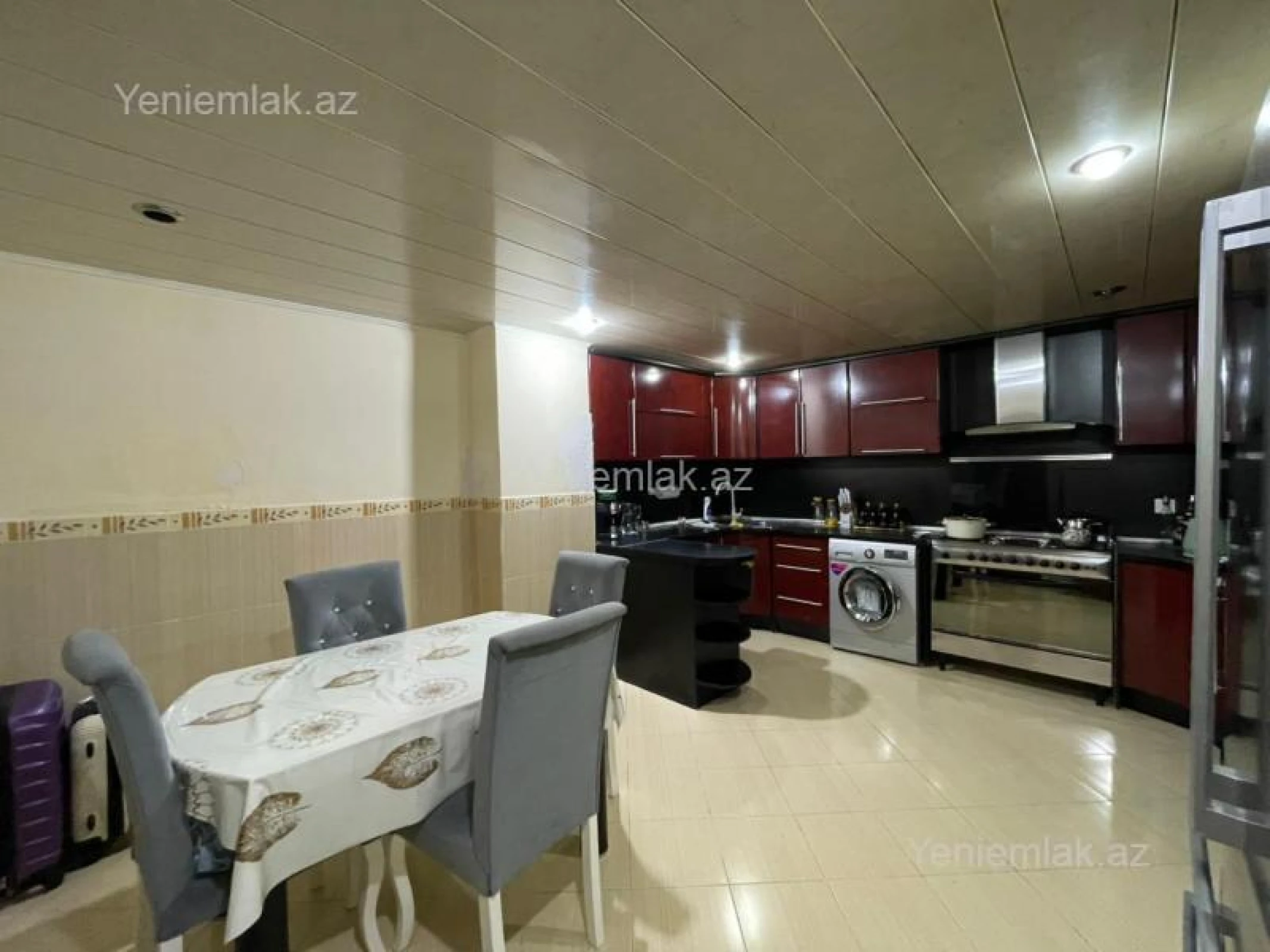 Satılır 2 otaqlı köhnə tikili 73 m²