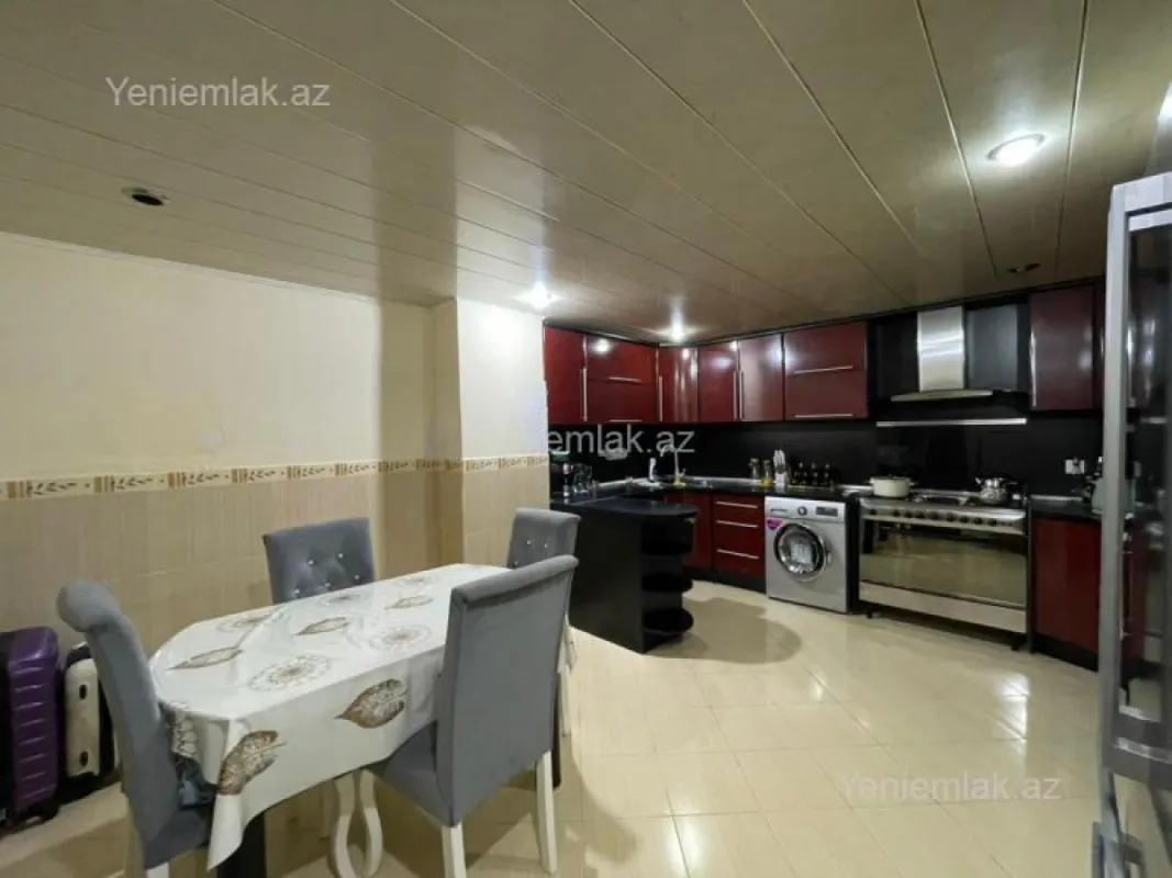 Satılır 2 otaqlı köhnə tikili 73 m²