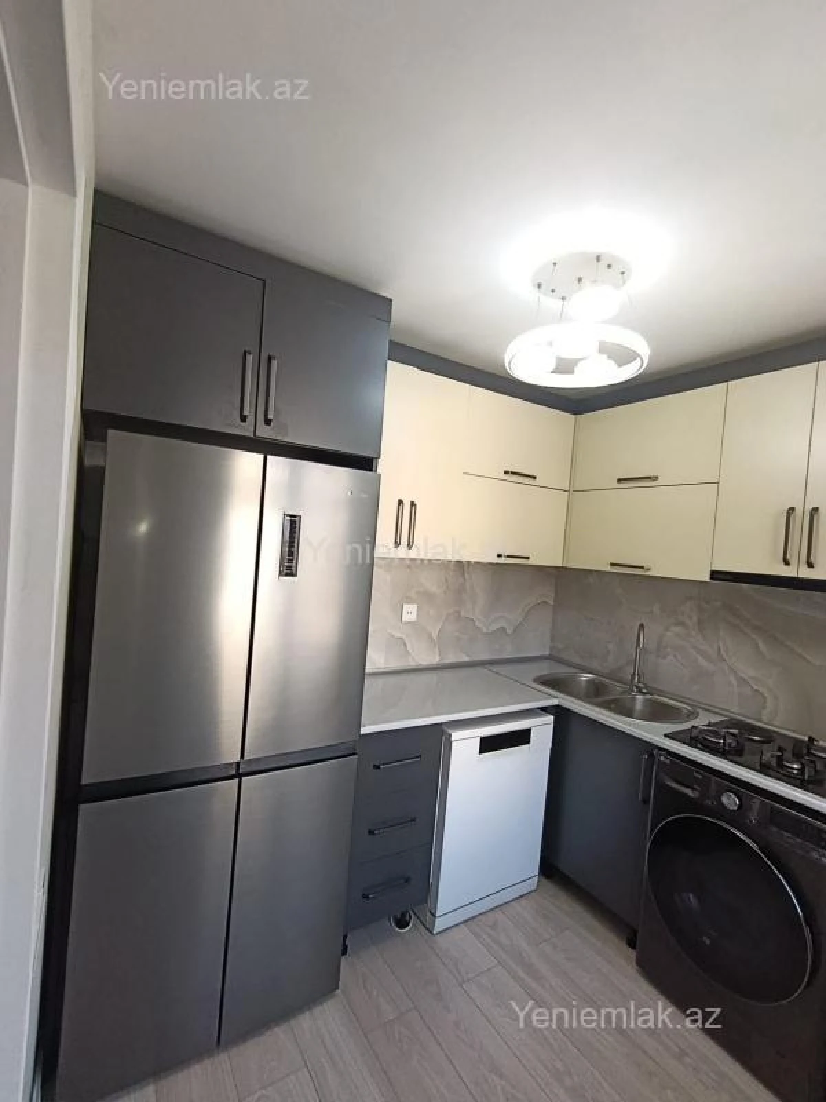 Satılır 3 otaqlı köhnə tikili 75 m²