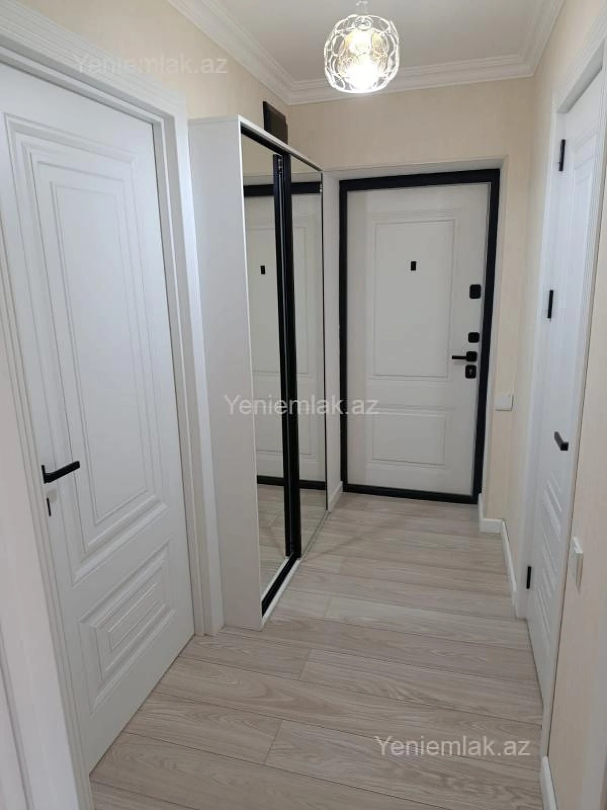 Satılır 3 otaqlı köhnə tikili 75 m²