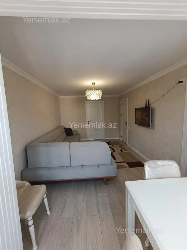 Satılır 3 otaqlı köhnə tikili 75 m²