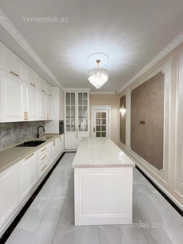 Satılır 4 otaqlı yeni tikili 216 m²