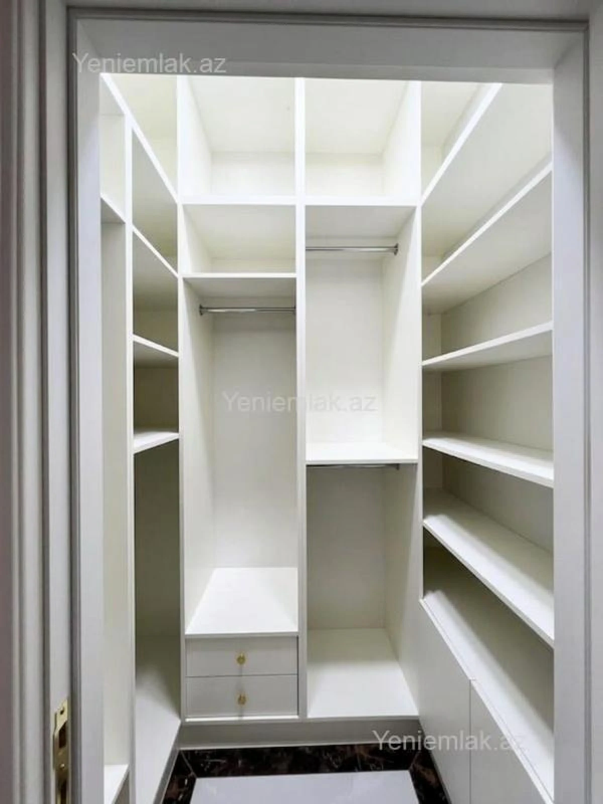 Satılır 4 otaqlı yeni tikili 216 m²