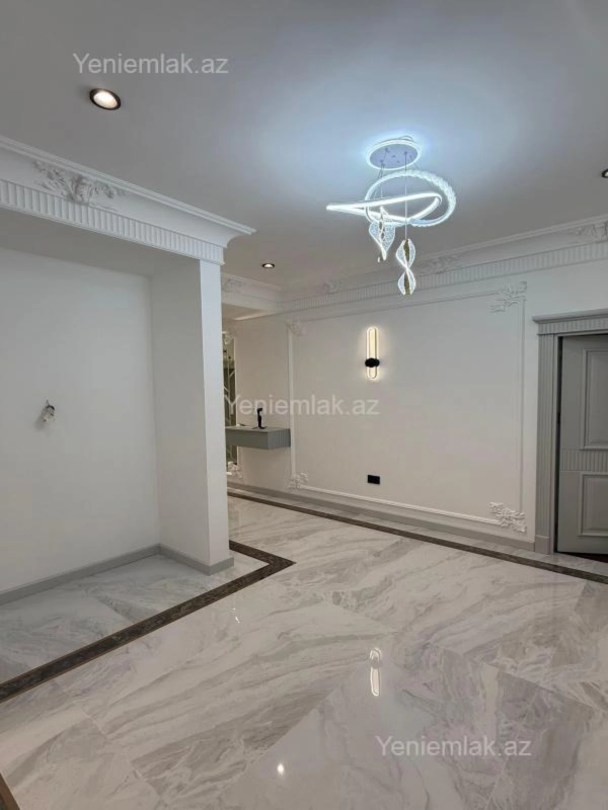 Satılır 3 otaqlı yeni tikili 100 m²