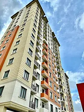 Satılır 3 otaqlı yeni tikili 100 m²