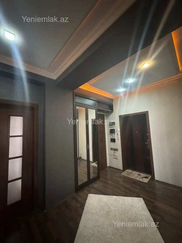 Satılır 3 otaqlı yeni tikili 90 m²