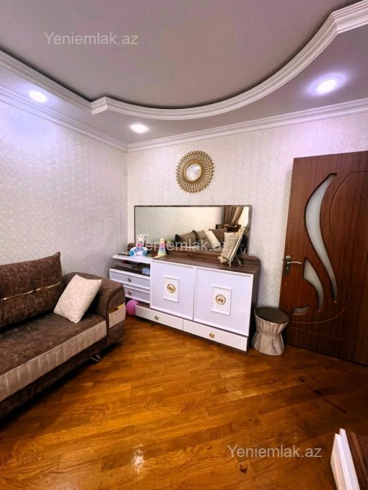 Satılır 2 otaqlı köhnə tikili 60 m²