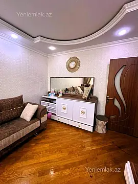 Satılır 2 otaqlı köhnə tikili 60 m²