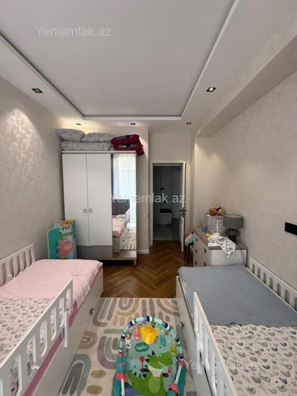 Satılır 3 otaqlı yeni tikili 100 m²