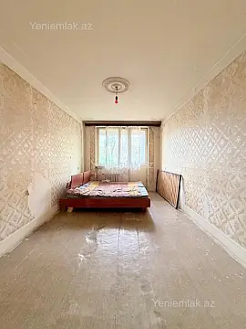 Satılır 4 otaqlı köhnə tikili 100 m²