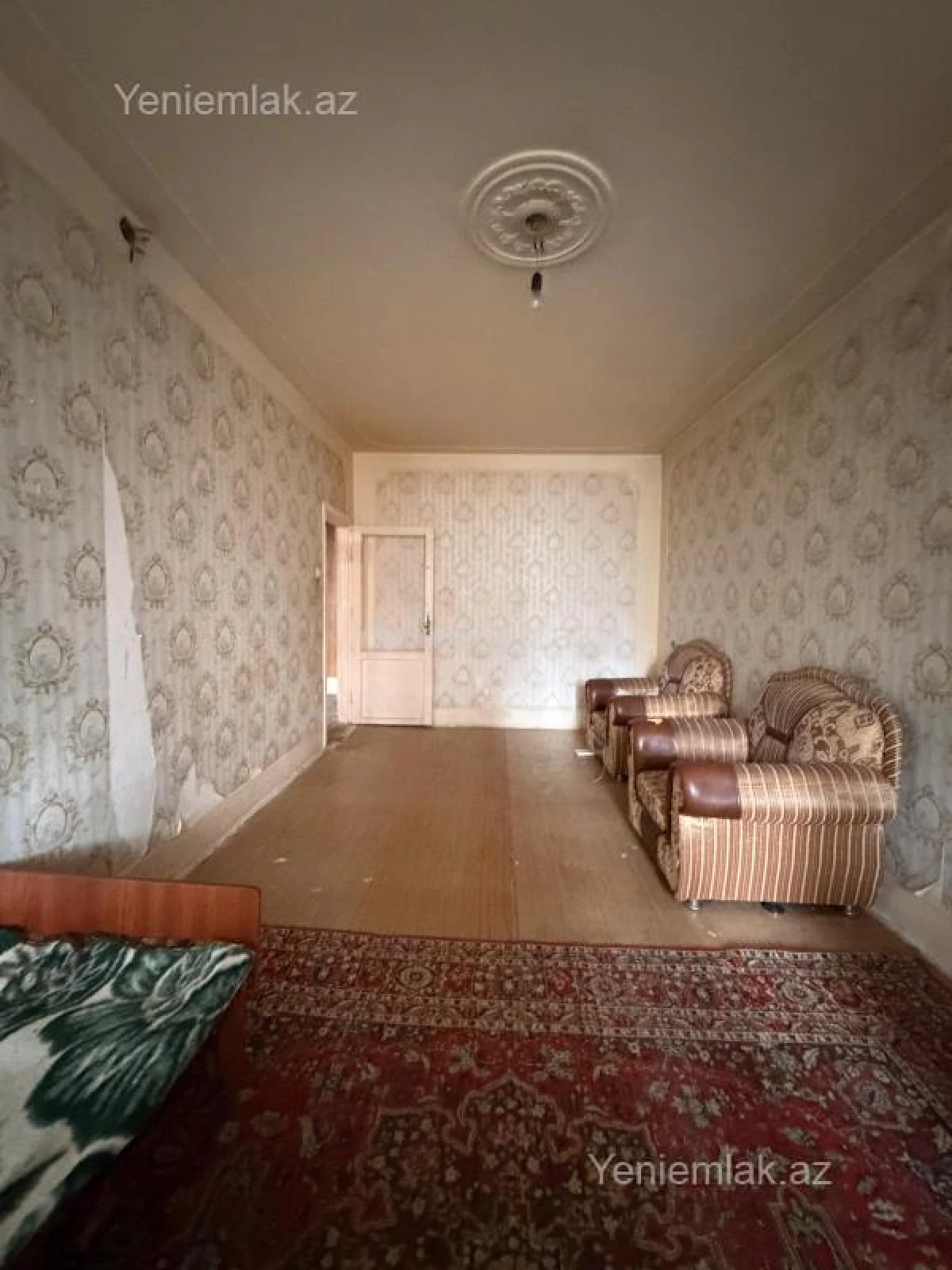 Satılır 4 otaqlı köhnə tikili 100 m²