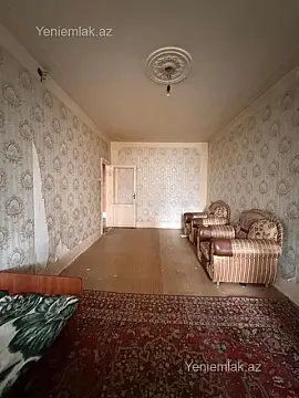 Satılır 4 otaqlı köhnə tikili 100 m²