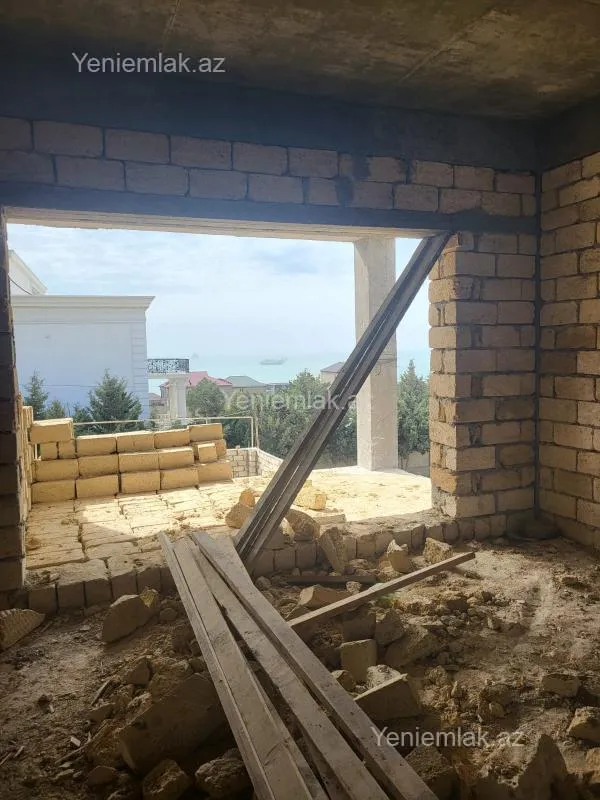 Satılır 6 otaqlı həyət evi 360 m²