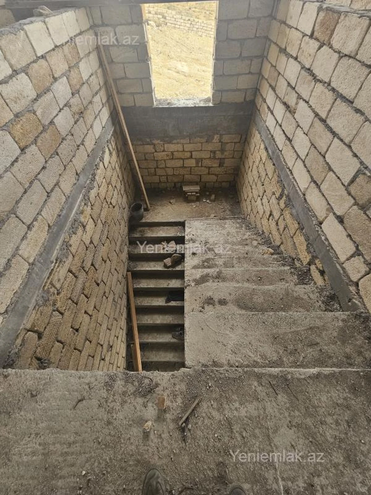 Satılır 6 otaqlı həyət evi 360 m²