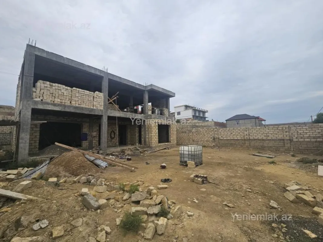 Satılır 6 otaqlı həyət evi 360 m²