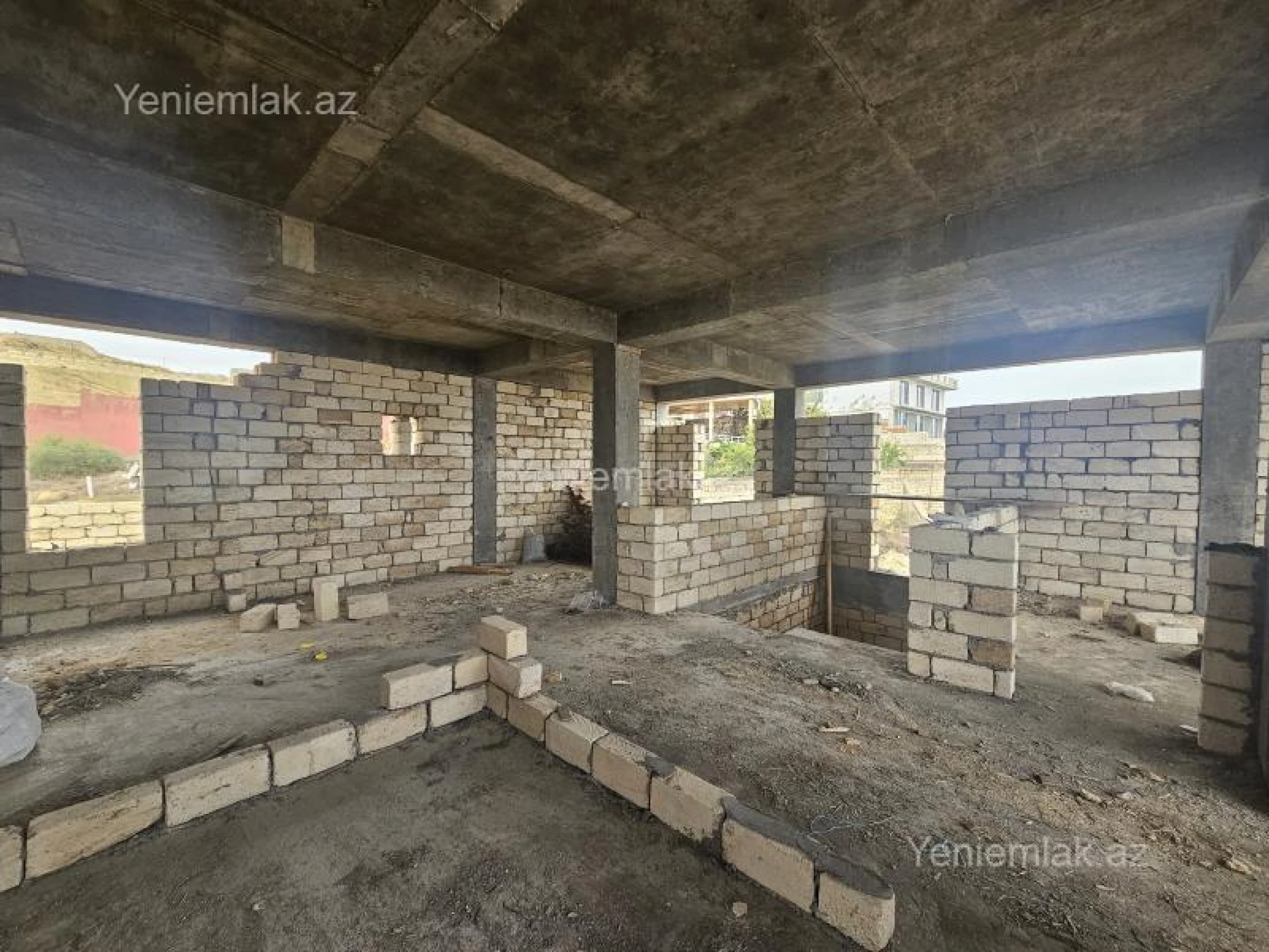 Satılır 6 otaqlı həyət evi 360 m²