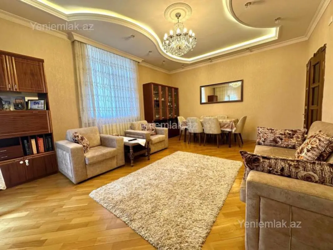Satılır 3 otaqlı yeni tikili 140 m²