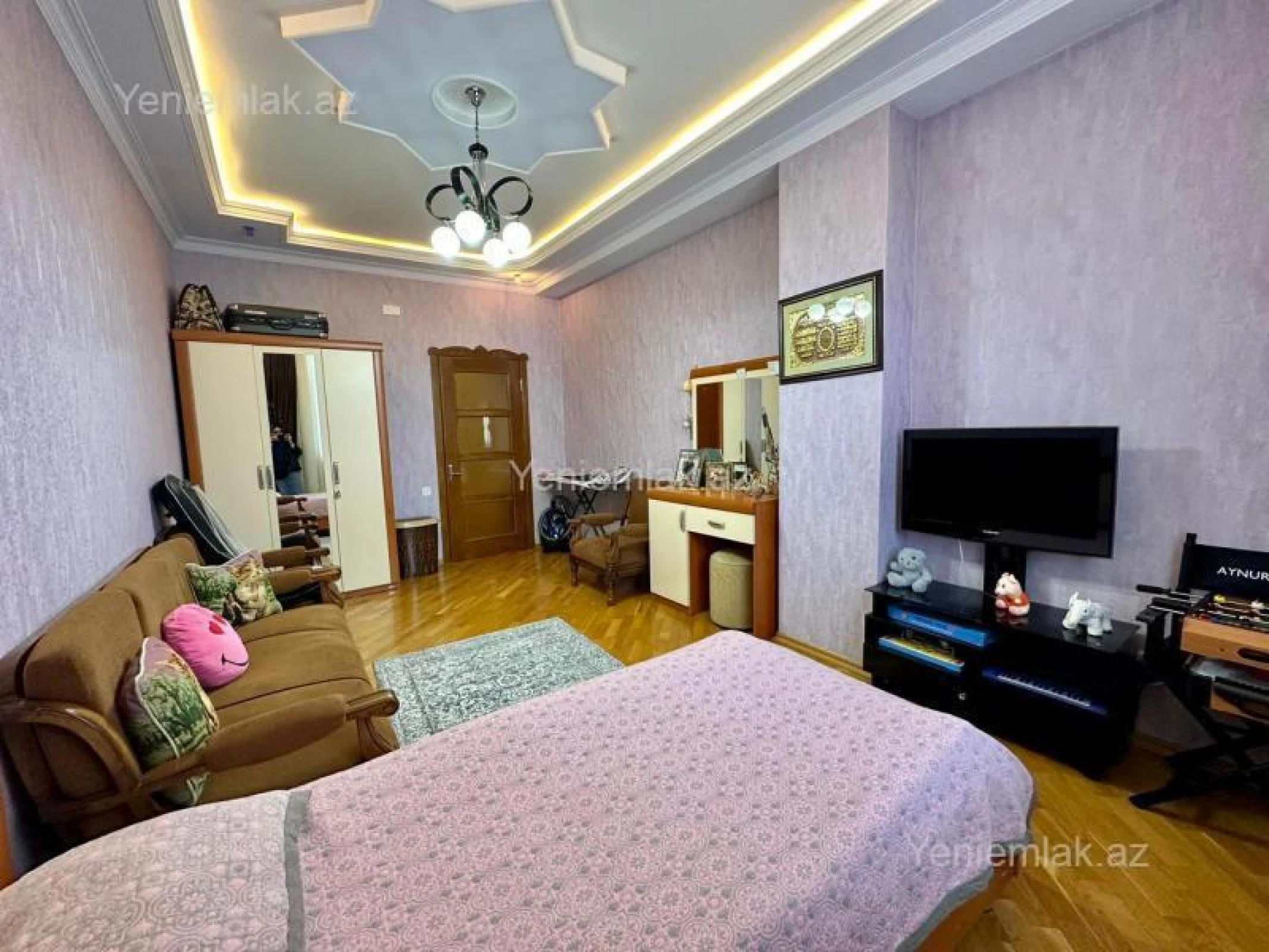 Satılır 3 otaqlı yeni tikili 140 m²