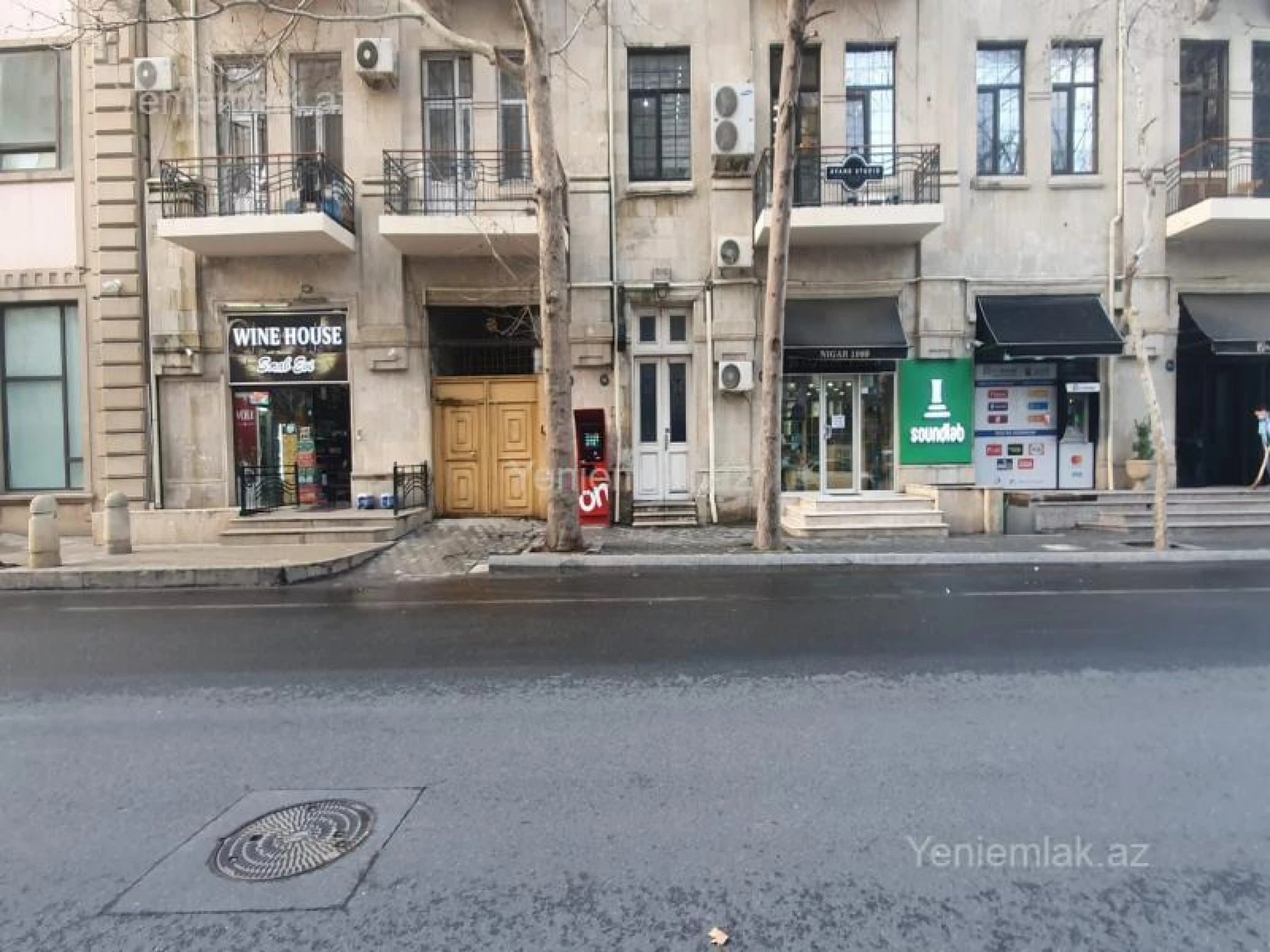 Satılır 5 otaqlı köhnə tikili 200 m²