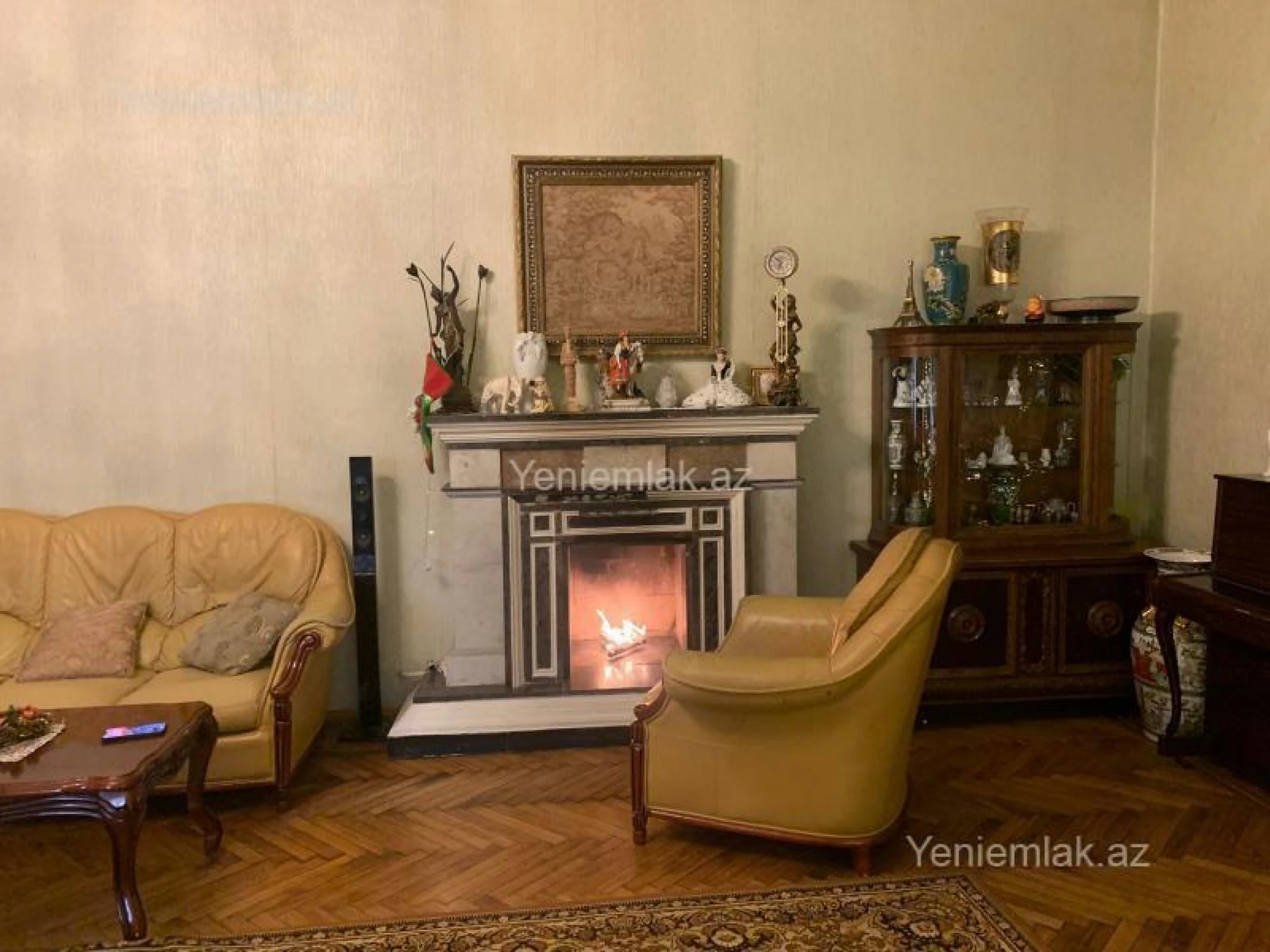 Satılır 5 otaqlı köhnə tikili 200 m²