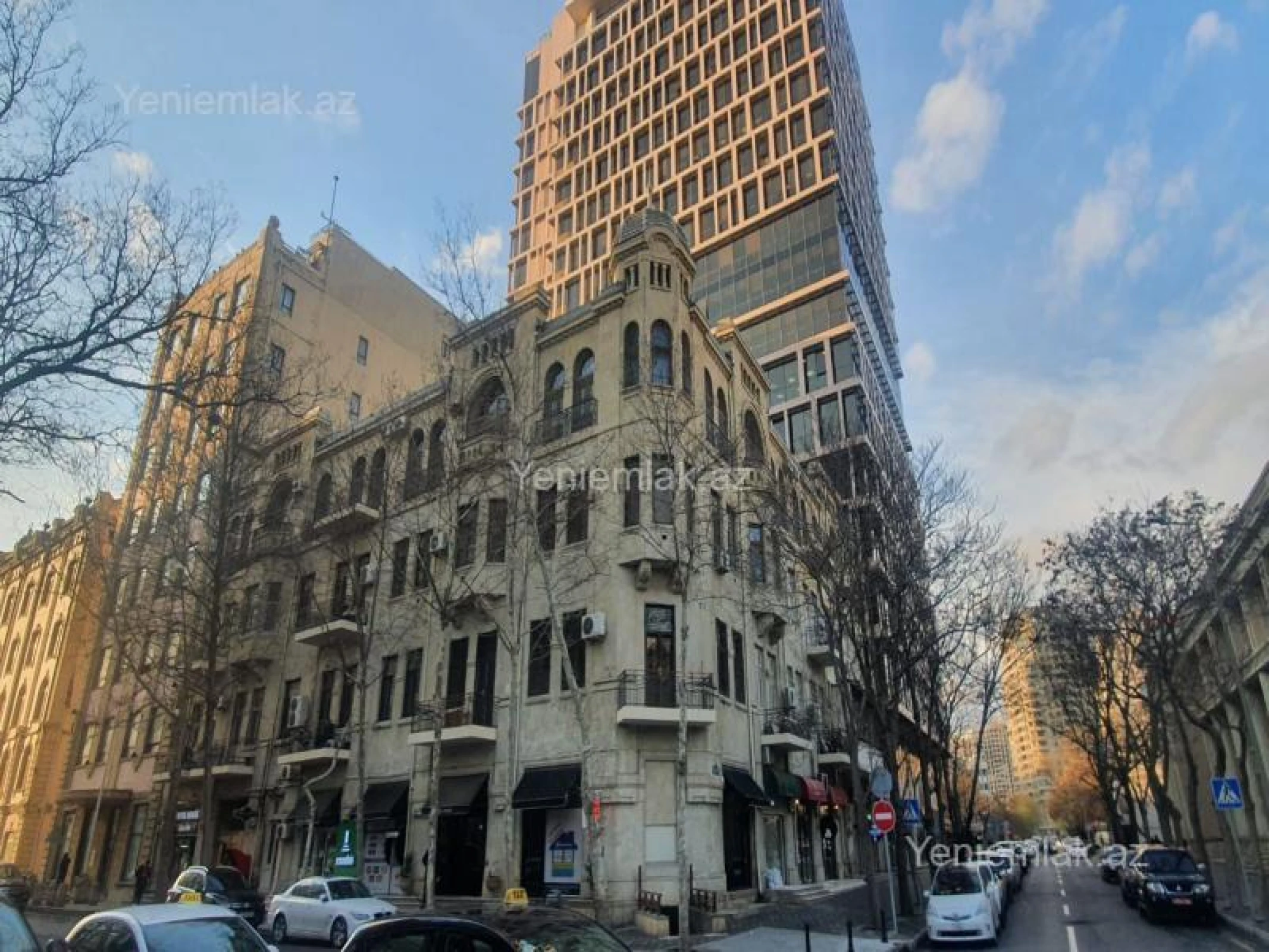 Satılır 5 otaqlı köhnə tikili 200 m²