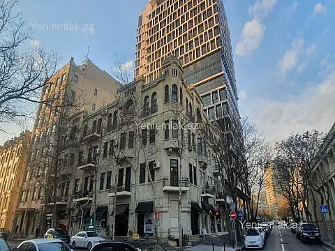 Satılır 5 otaqlı köhnə tikili 200 m² — Bakı, Nəsimi 5 otaq 200.00 m²