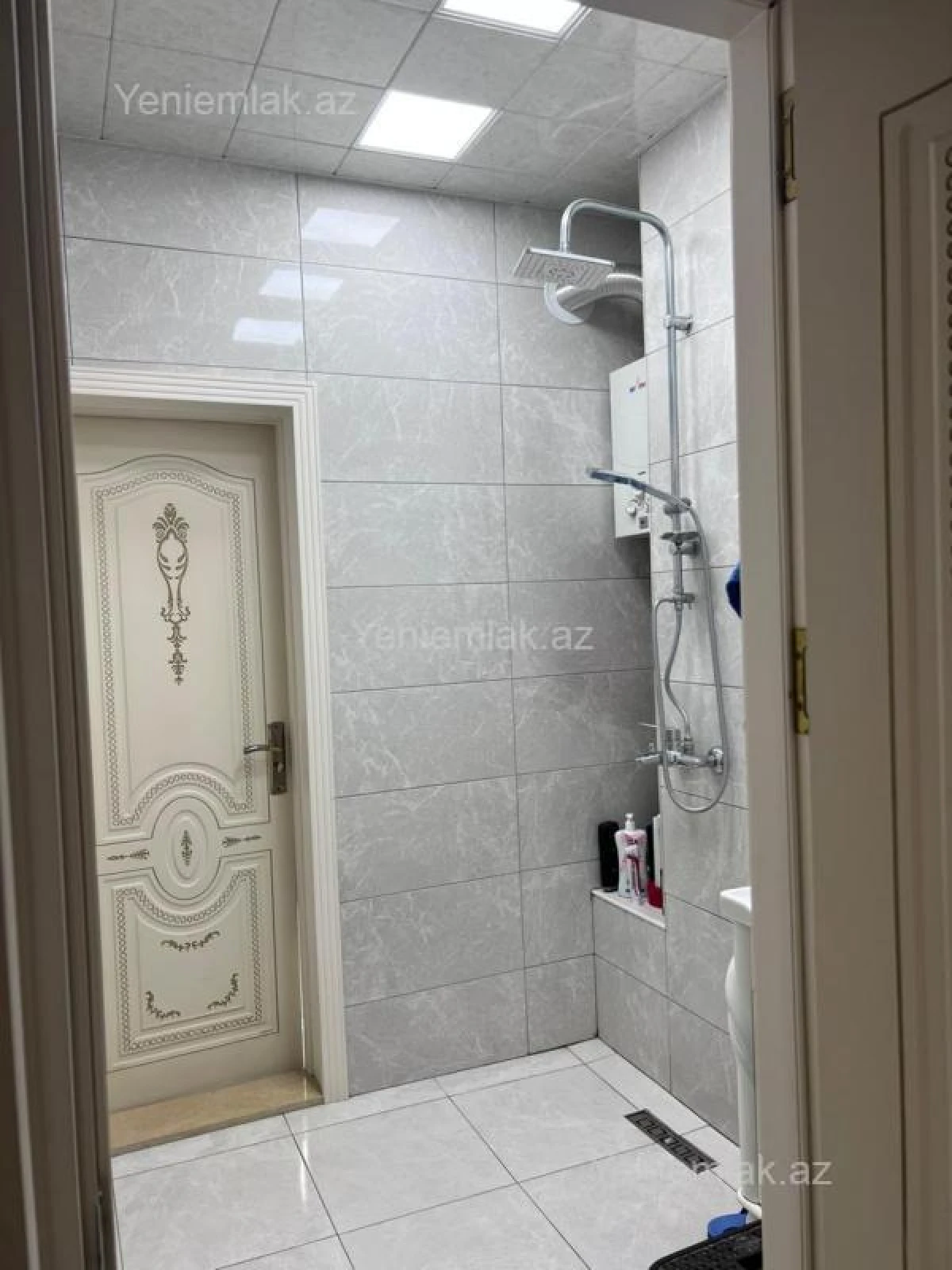 Satılır 3 otaqlı köhnə tikili 75 m²
