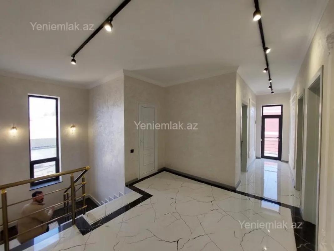 Satılır 5 otaqlı həyət evi 20.5 m²