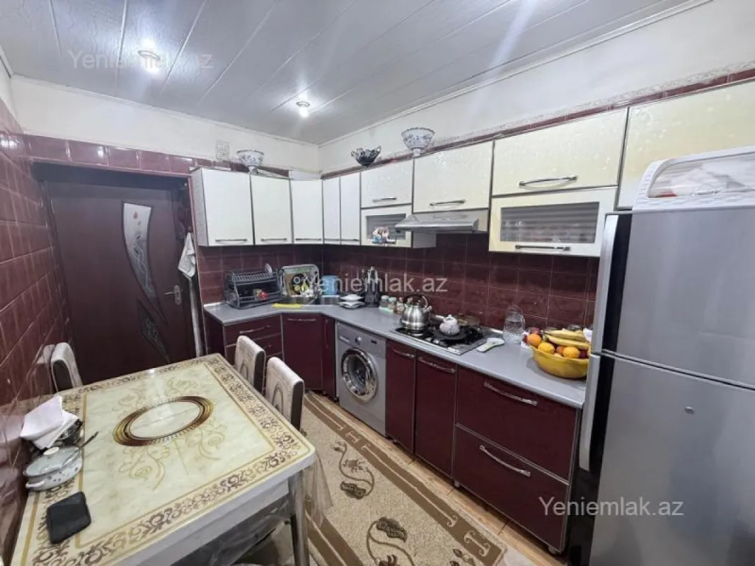 Satılır 3 otaqlı köhnə tikili 70 m²