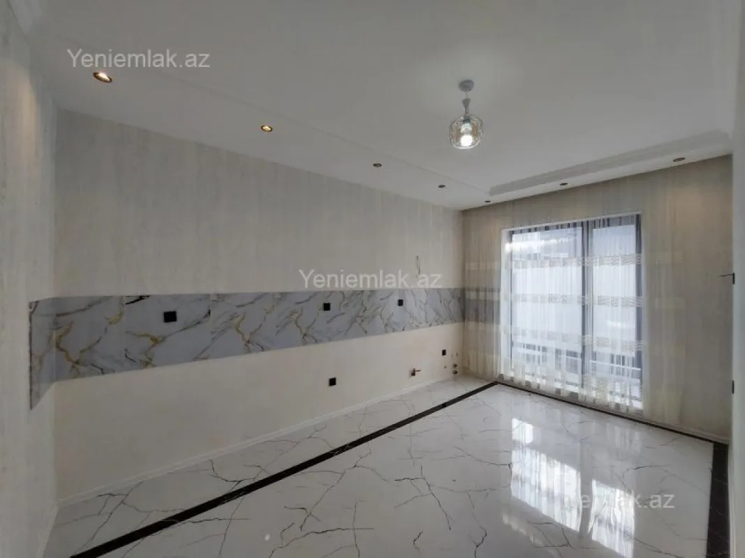 Satılır 4 otaqlı həyət evi 17.5 m²