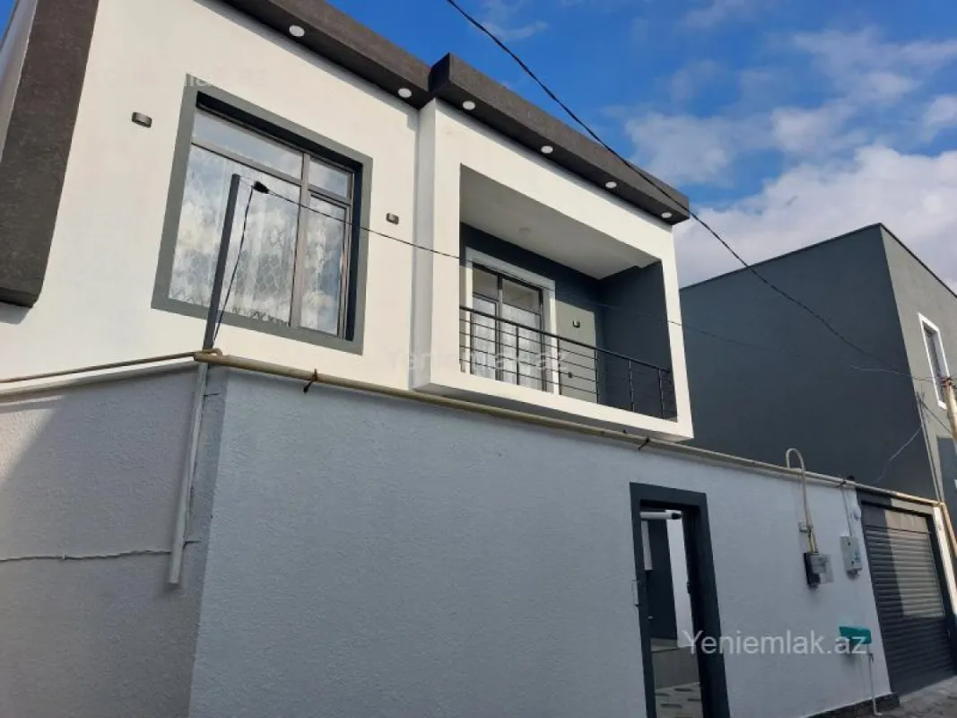 Satılır 4 otaqlı həyət evi 17.5 m²